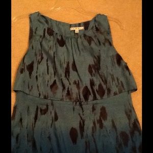 Sleeveless aqua tank