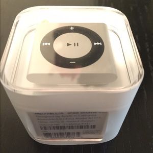 💯Authentic iPod Shuffle 🎧- Silver 2GB/ 4th Gen.