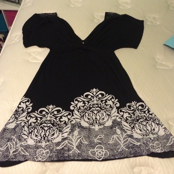 Change apparel black dress!