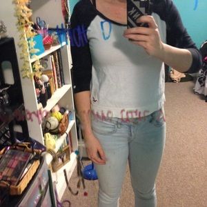 3/4 sleeve Hollister crop top