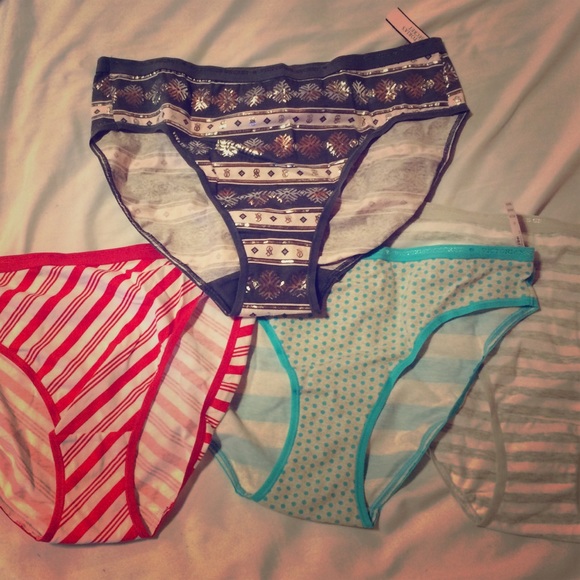 Victoria's Secret panties bundle❄️