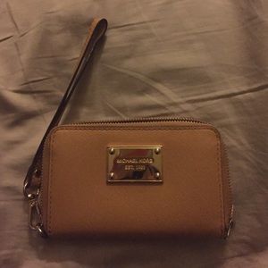 Michael Kors iPhone Wallet