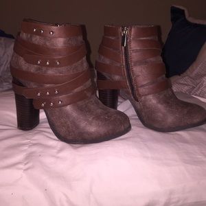 Dollhouse Brown booties