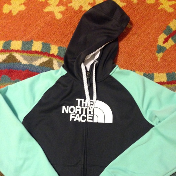 Northface zip up hoodie! SuPeR CuTe!