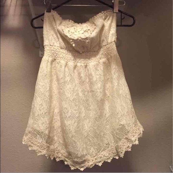 Lace strapless shirt