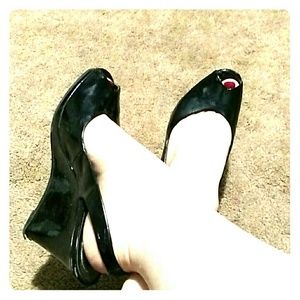Cute (and comfortable!) Black wedge heels size 7.5