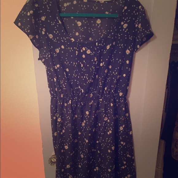 Daisy print dress