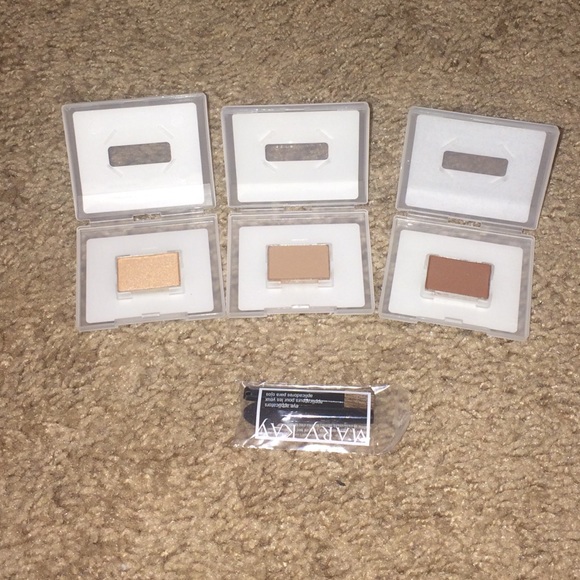 BNIB Mary Kay Mineral Eye Bundle