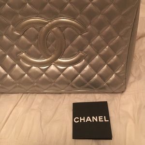 Chanel tote