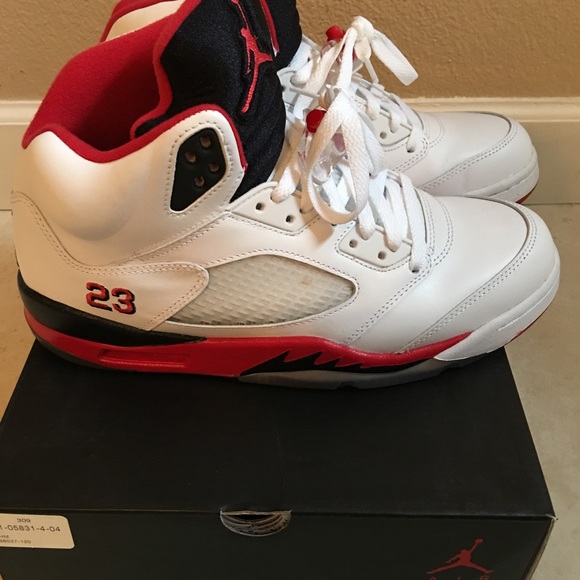 Jordan fire red 5s size 9.5 men