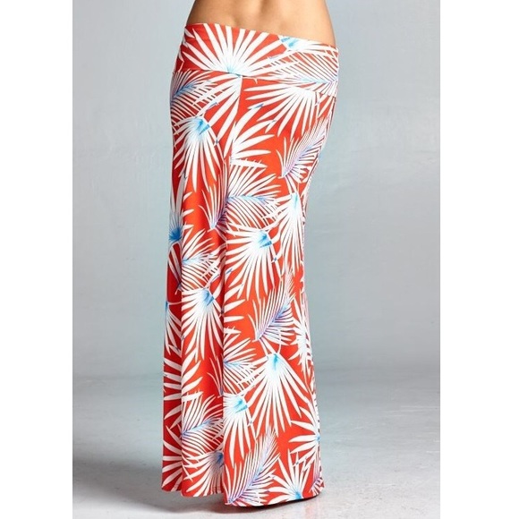 Beautiful patterned maxi skirt - Picture 3 of 4