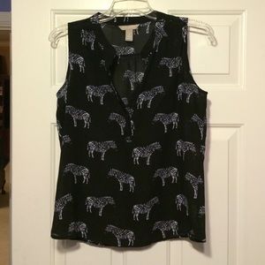 Black tank with zebras
