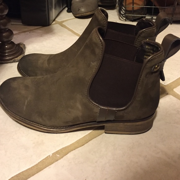 Steve Madden booties