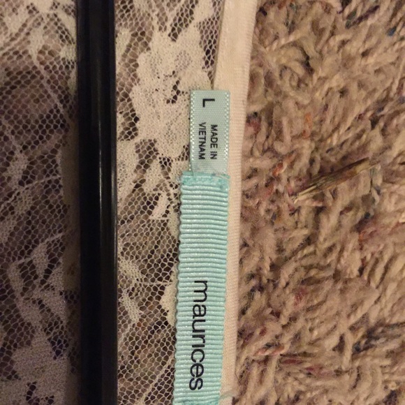 Mid sleeved creamy top - Picture 3 of 3