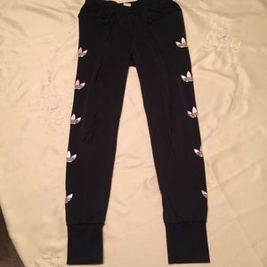 Adidas weekender pants