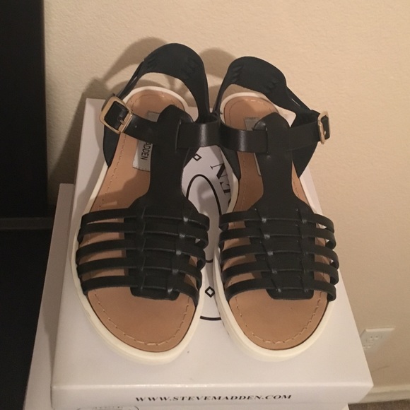 SALE Steve Madden platform heeled gladiator sandal