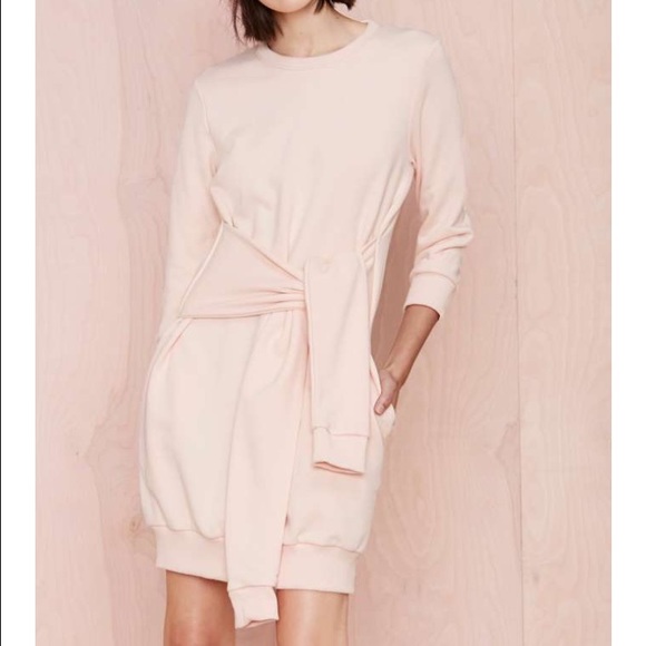 Love 'Em and Sleeve 'Em Dress - Nasty Gal