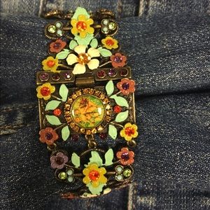 Vintage floral bracelet
