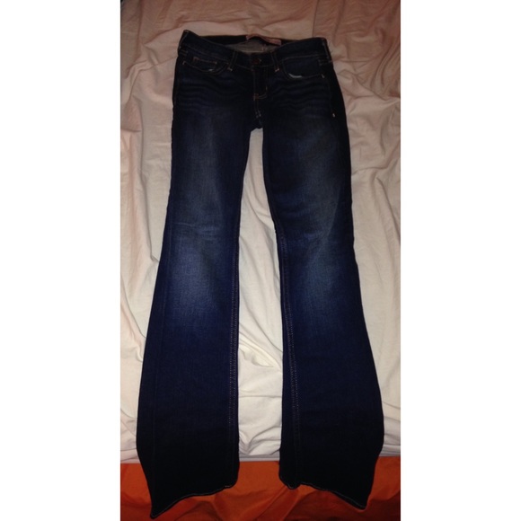 hollister dark wash jeans