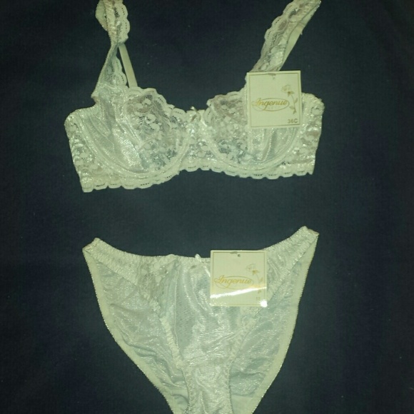 Silky Lace Bra & Panty Set