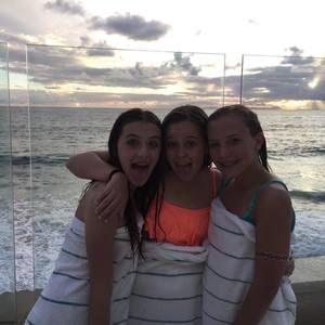 Meet your Posher, Kira