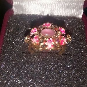 Antique floral style ring