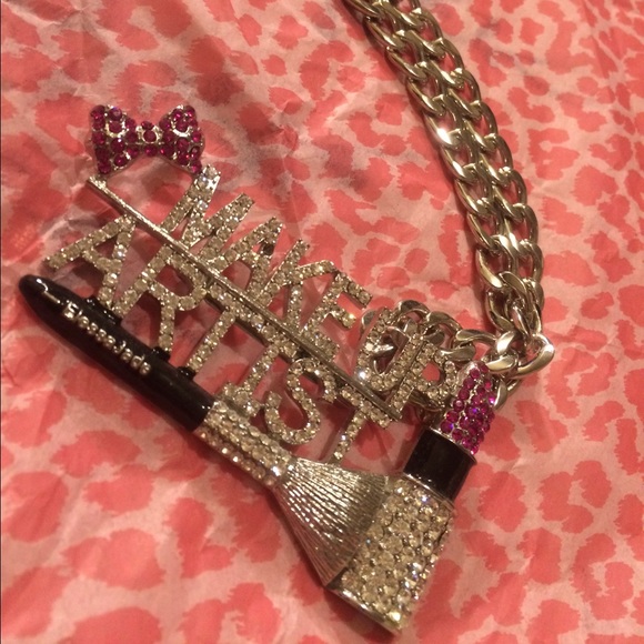 💄💋🎀MAKEUP ARTIST Necklace💄💋🎀 - Picture 3 of 3