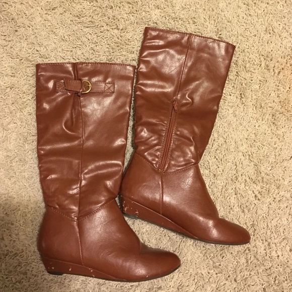 Brown knee high heeled riding boots! size 8