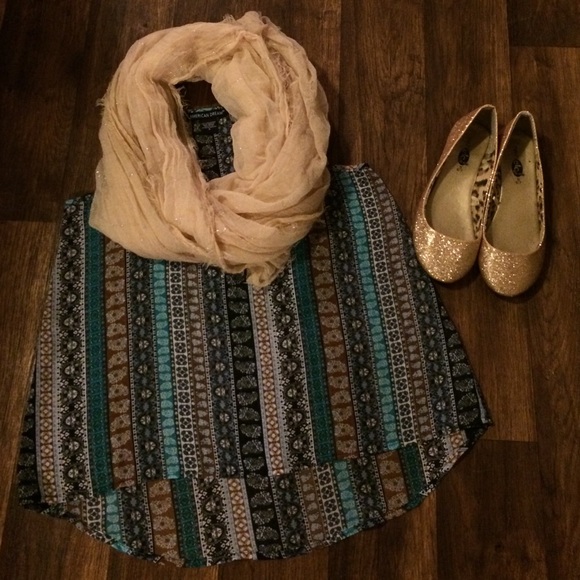 Rue21 Gold Glitter Flats/Slip-ons Size Small 6/7