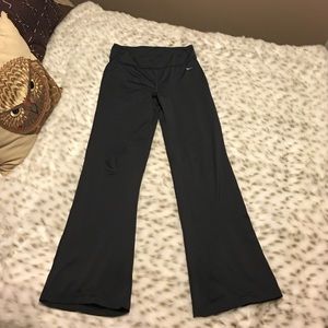 Nike lounge/yoga pants