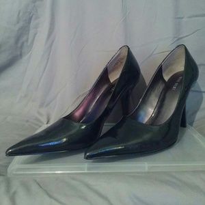 Nine West gunmetal pumps