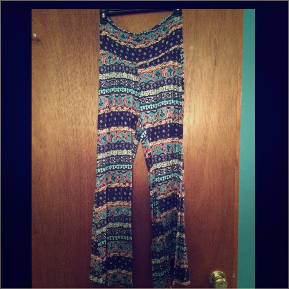 About a Girl size medium boho pants