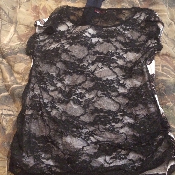 T-Shirt - Picture 2 of 2