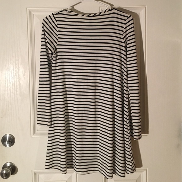 Striped dress - Picture 3 of 3
