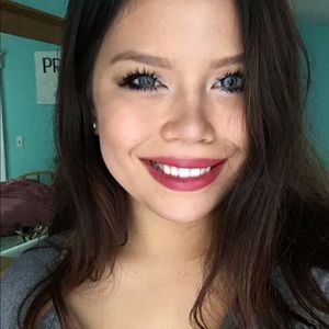 Meet your Posher, Christina