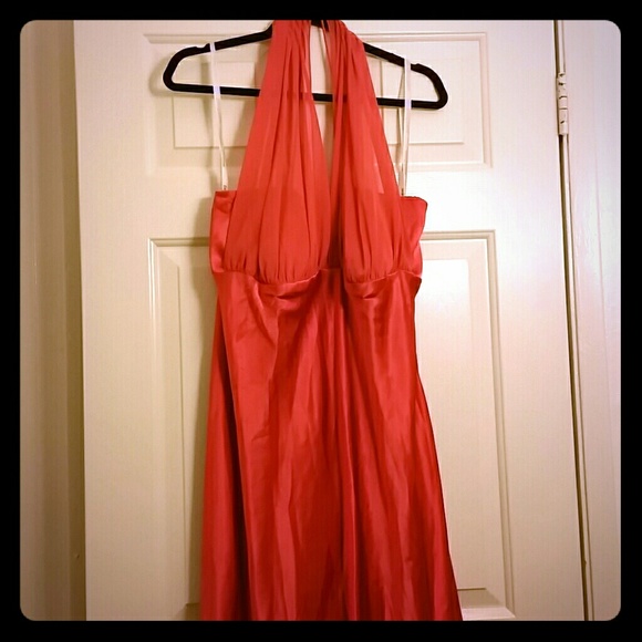 PLUS SIZE FLOOR-LENGTH PROM DRESS