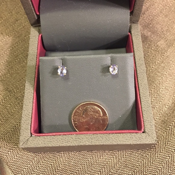 Genuine tanzanite oval studs set in 14k