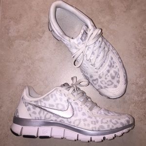 Leopard Women's Nike free 5.0