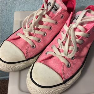 Pink converse
