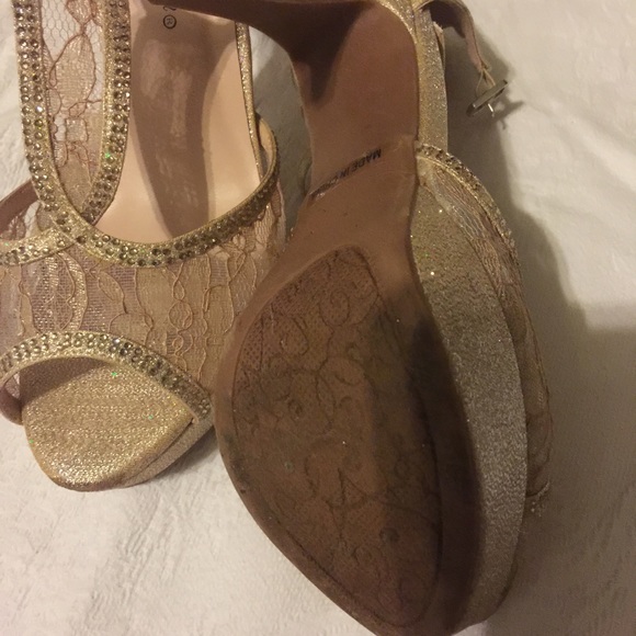 Shoes - Picture 3 of 3