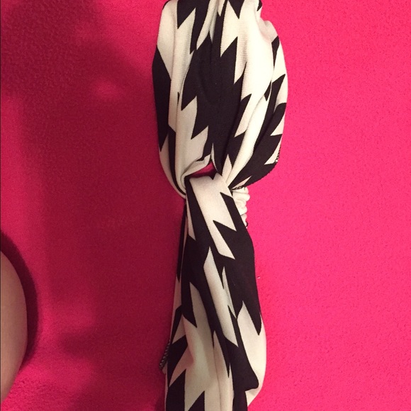 Aztec pattern headband - Picture 2 of 2