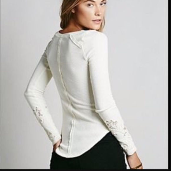 RESERVED FREE PEOPLE Masquerade Cuff Thermal - Picture 2 of 4