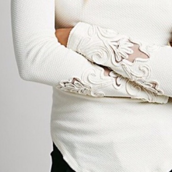 RESERVED FREE PEOPLE Masquerade Cuff Thermal - Picture 3 of 4