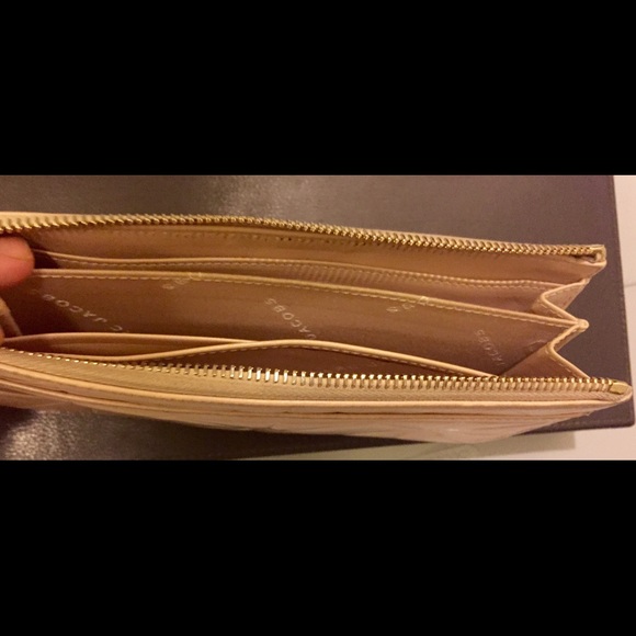 Marc Jacobs beige leather wallet - Picture 2 of 2