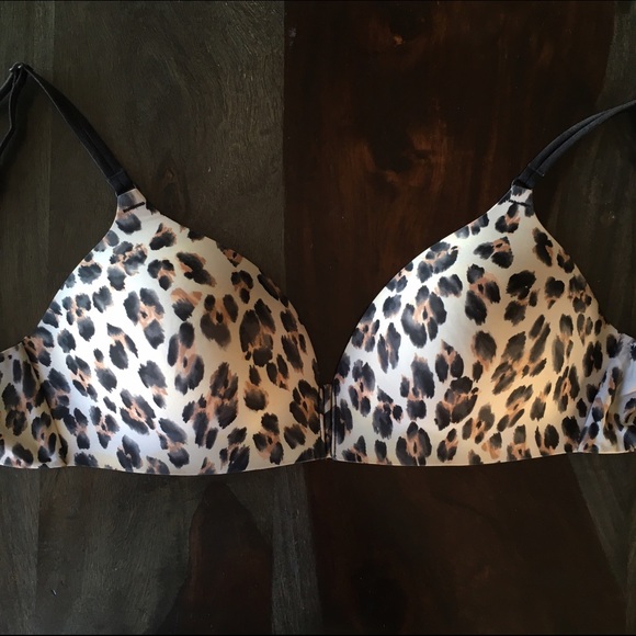Victoria's Secret wireless cotton bra. 36C.