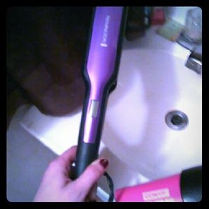 Hair straightener