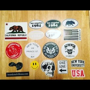 18 Stickers Brandy Melville ( HURRY UP! )