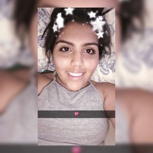 Meet your Posher, Anahi