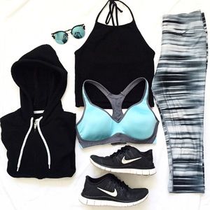 TOP&BRA: Black Halter Crop & Blue RacerBack Bra