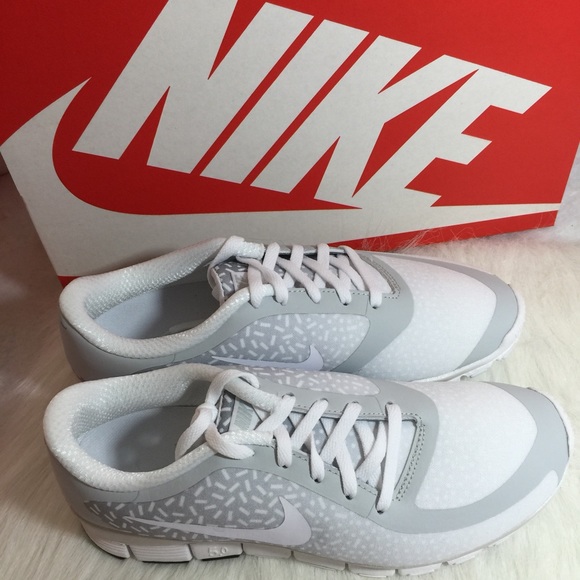 Nike Shoes - Nike Free 5.0 V4 Sneakers